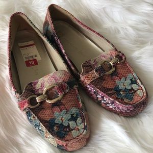 Anne Klein Floral Loafers w/ Gold Link